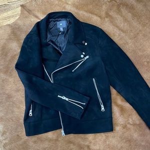 Amazing fit new without tags size extra large in black